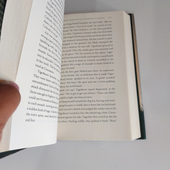 Warriors Super Edition: Tigerheart's Shadow book - Picture 2 of 4